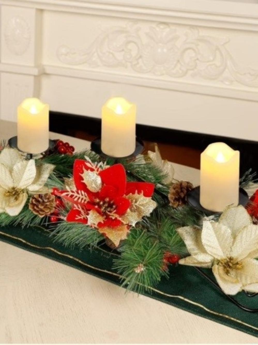 Festive Poinsettia Red & Gold Holiday Candle Centerpiece. NWT.